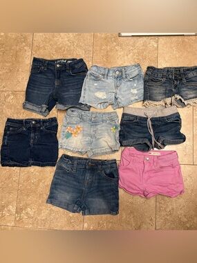 Girls' Denim and Pink Mixed Shorts lot size 6 (Levi’s, cat n jack and more)
